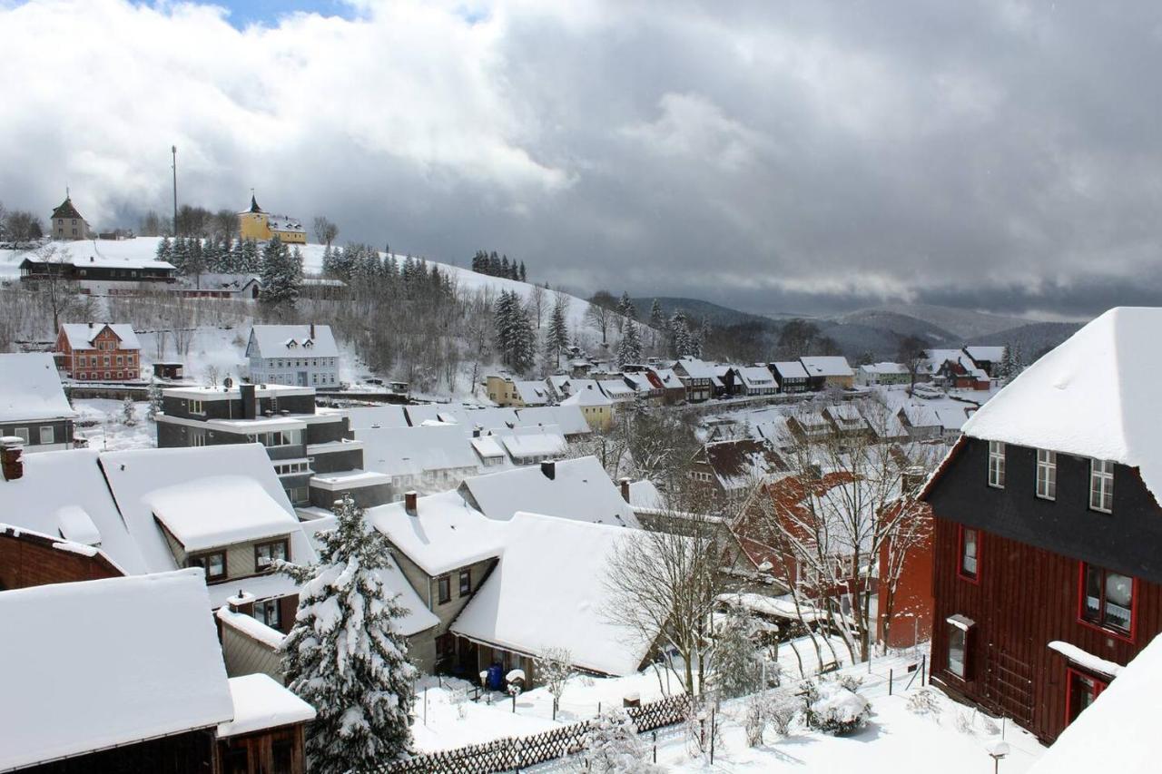 Neues schönes Ferienhaus mit großer Grillterrasse für 12 Personen im Harz Sankt Andreasberg Exterior foto